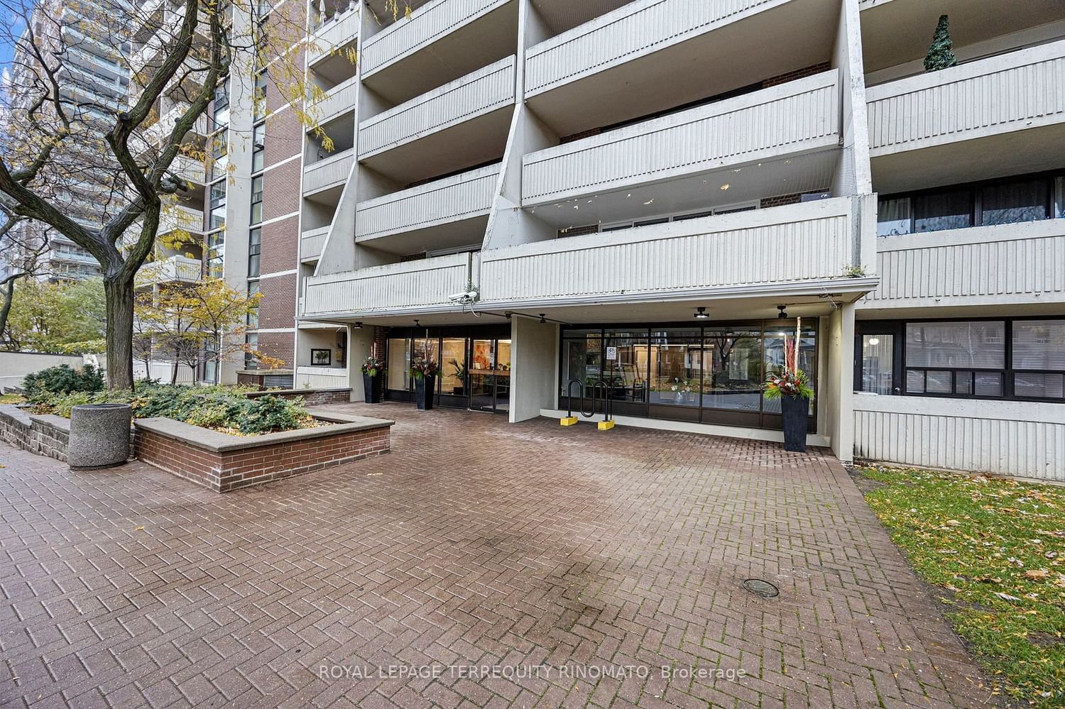 40 Homewood Ave, unit 709 for rent - image #19