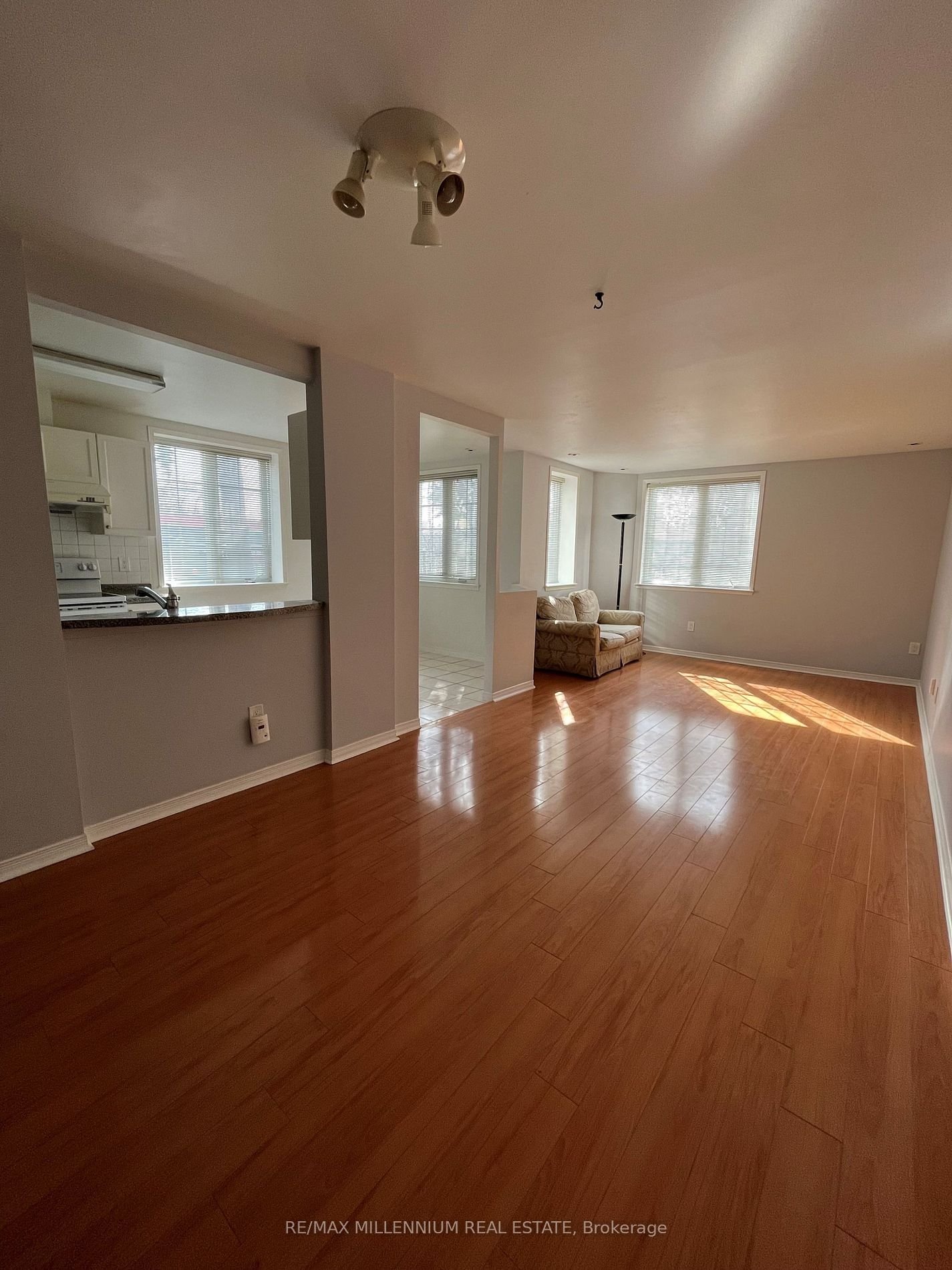 108 Finch Ave W, unit C1 for rent - image #4