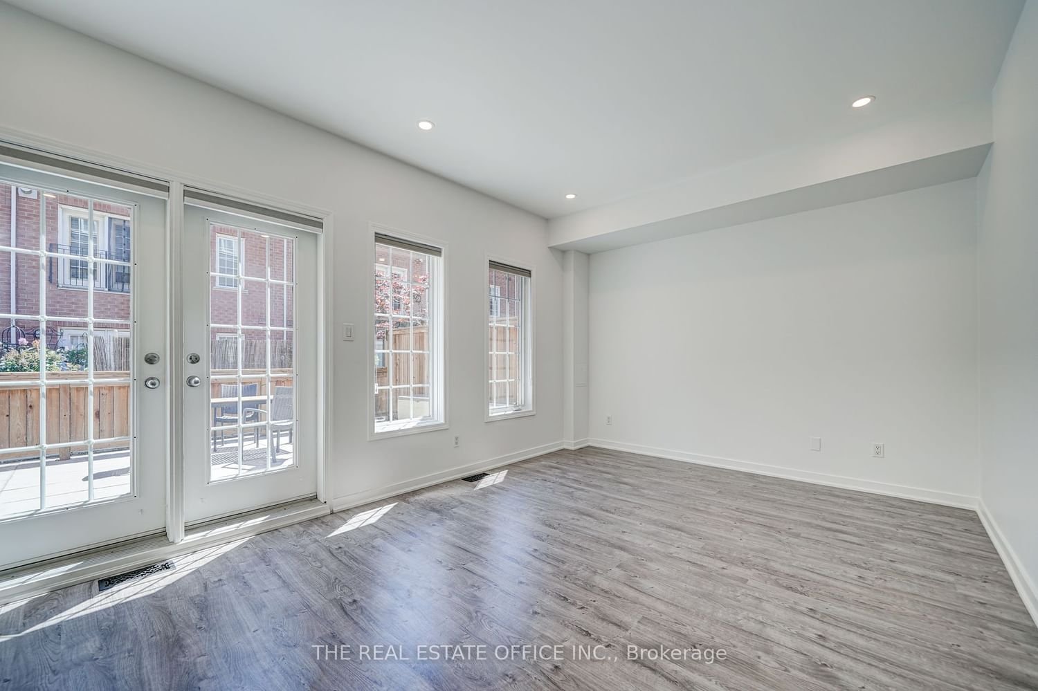 11 Niagara St, unit Th2 for rent - image #19