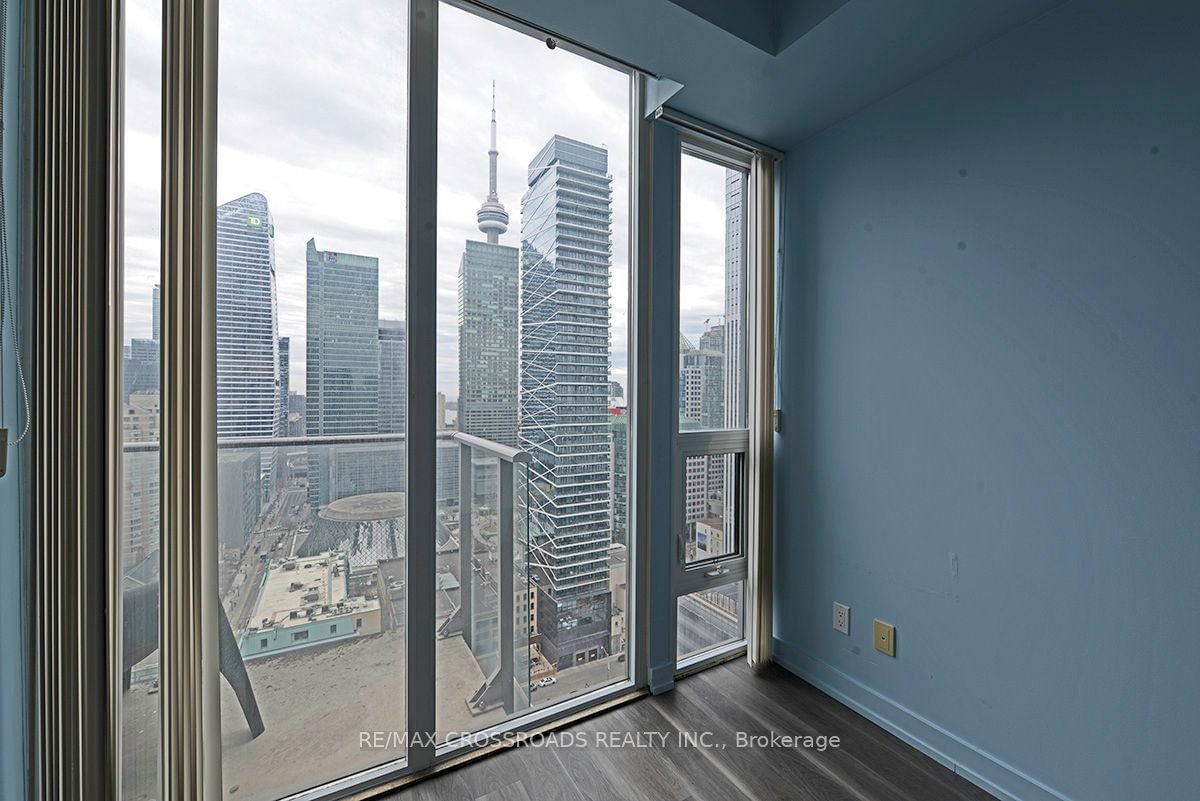 126 Simcoe St, unit 2709 for rent - image #12