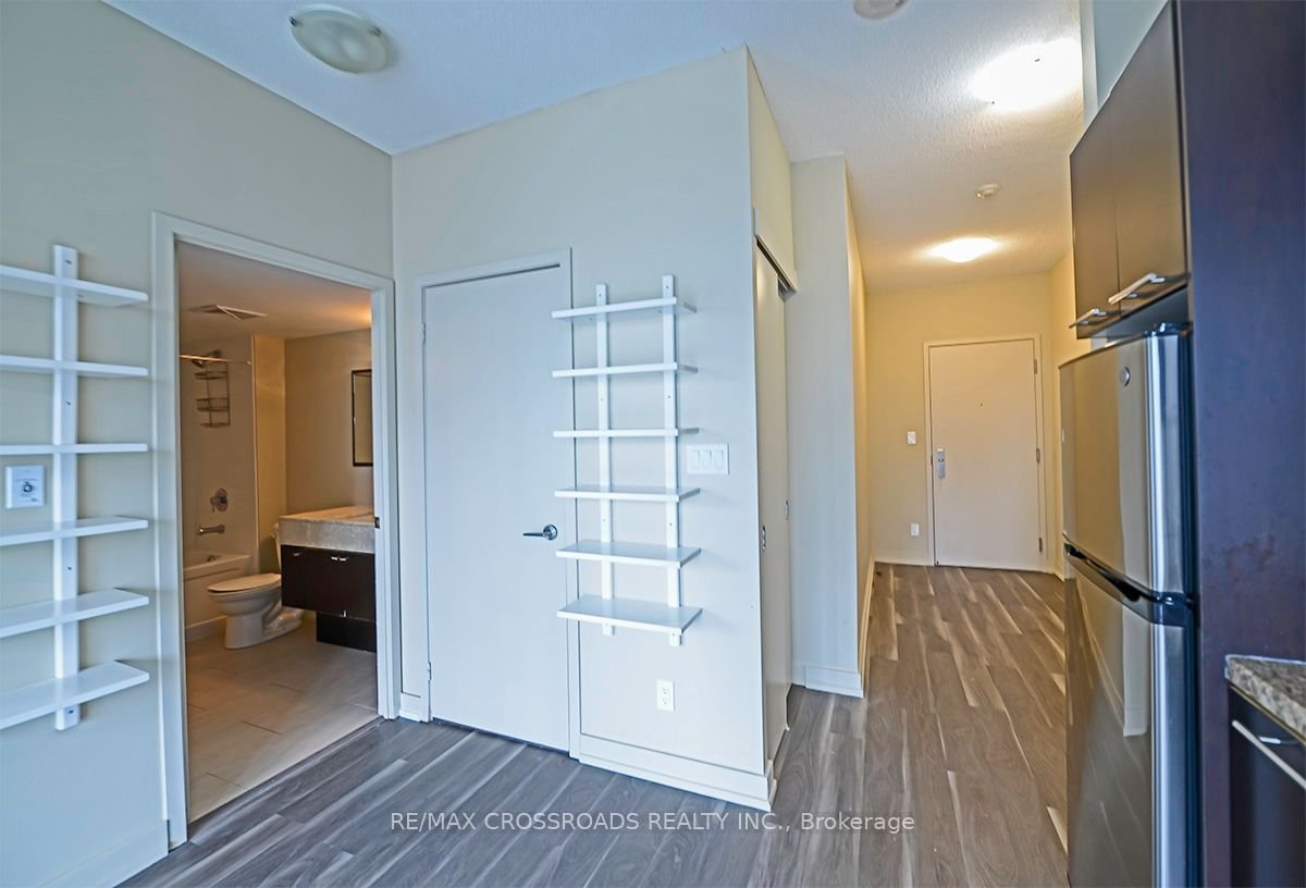 126 Simcoe St, unit 2709 for rent - image #6