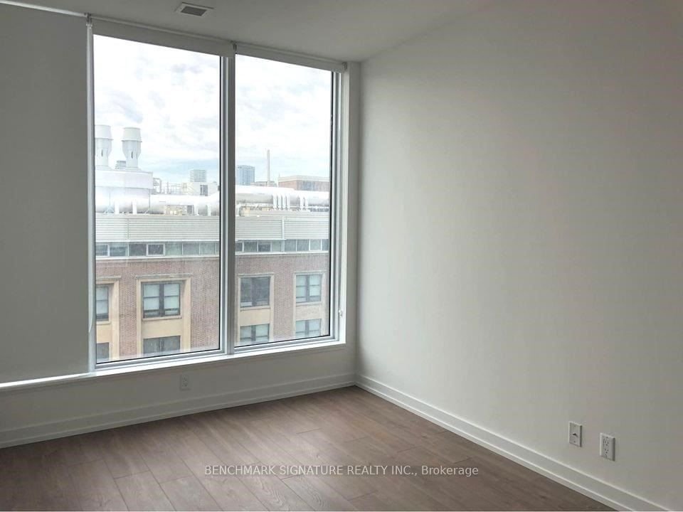 203 College St, unit 605 for rent - image #8