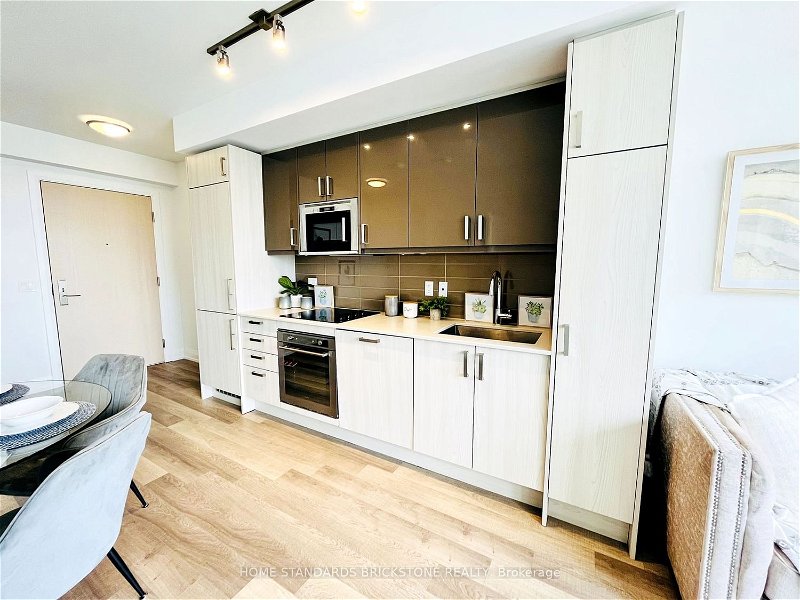77 Mutual St, unit 3111 for sale - image #2