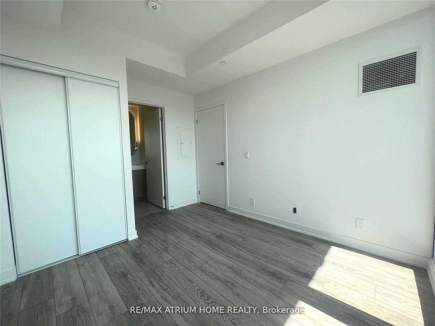 15 Holmes Ave, unit 2301 for rent - image #8