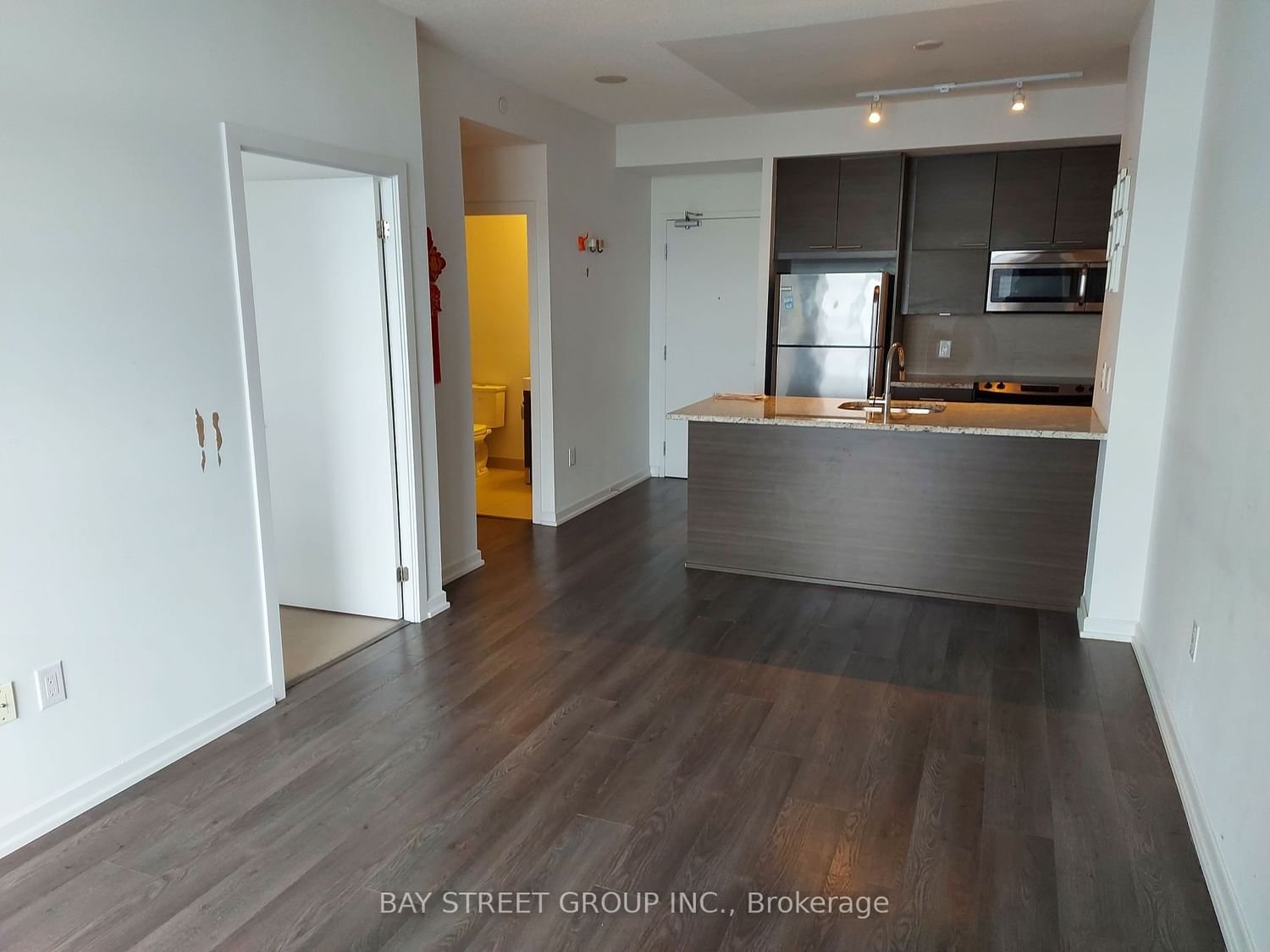 66 Forest Manor Rd, unit 2504 for rent - image #3