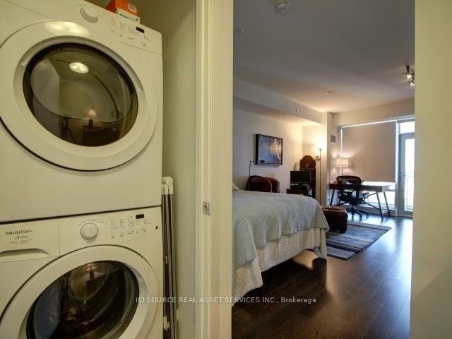 21 Widmer St, unit 1203 for rent - image #5