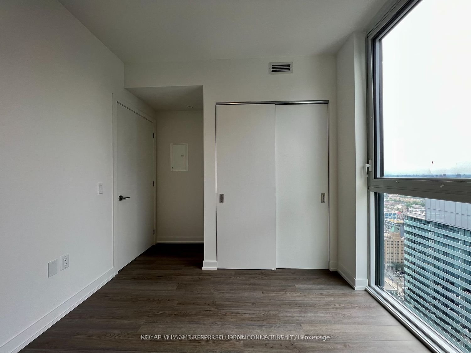 357 King St W, unit 3703 for rent - image #13