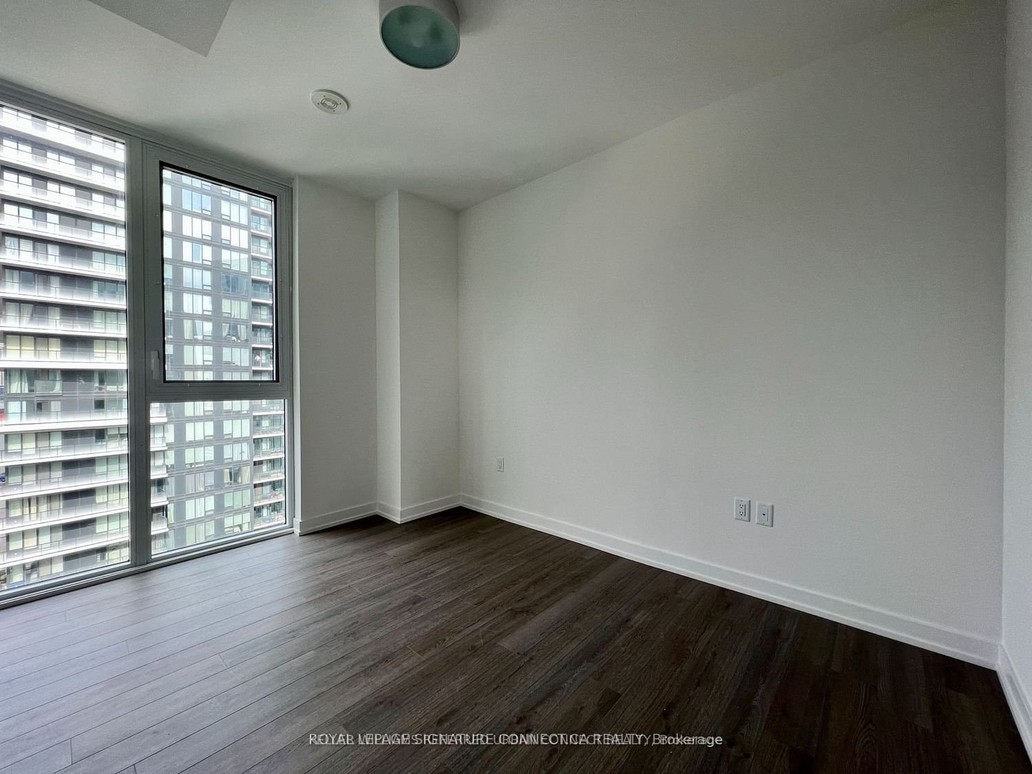 357 King St W, unit 3703 for rent - image #8