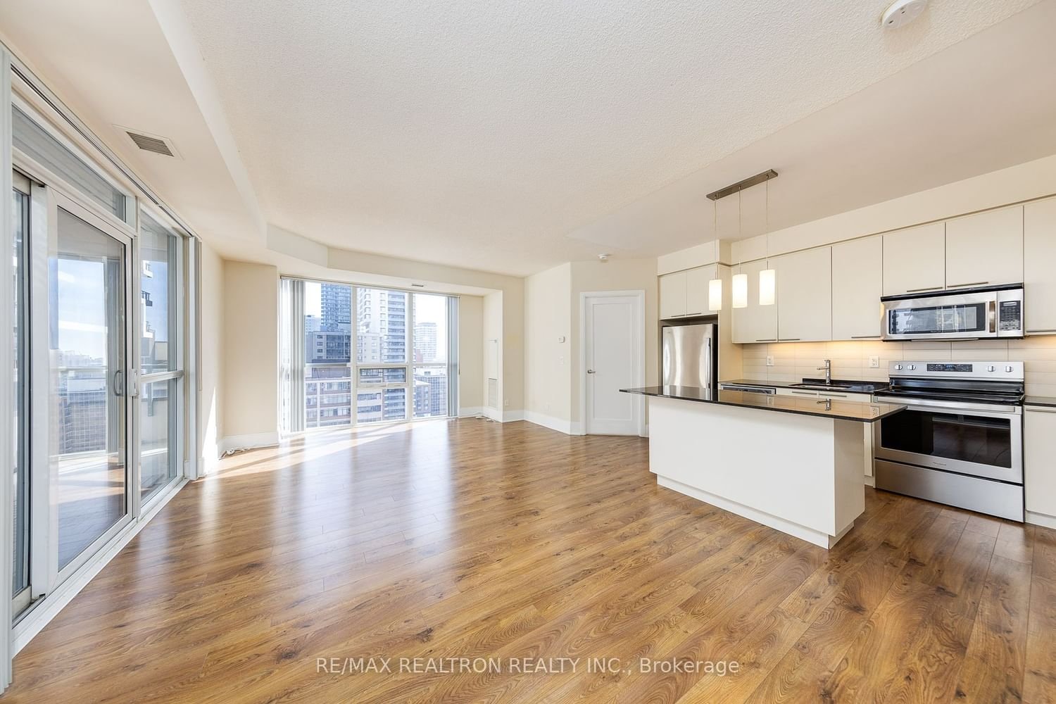 25 Broadway Ave, unit 1307 for sale - image #11