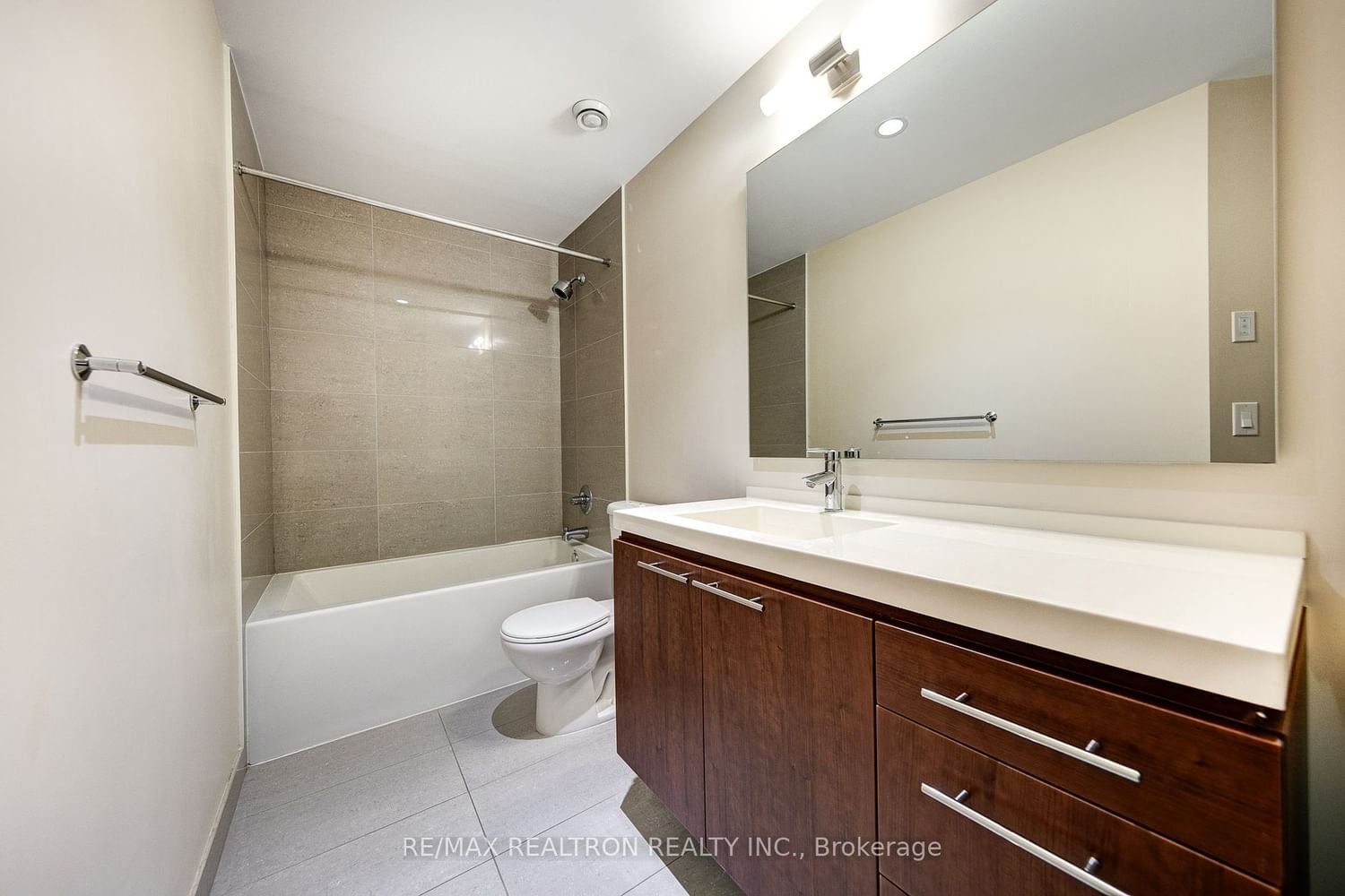 25 Broadway Ave, unit 1307 for sale - image #14