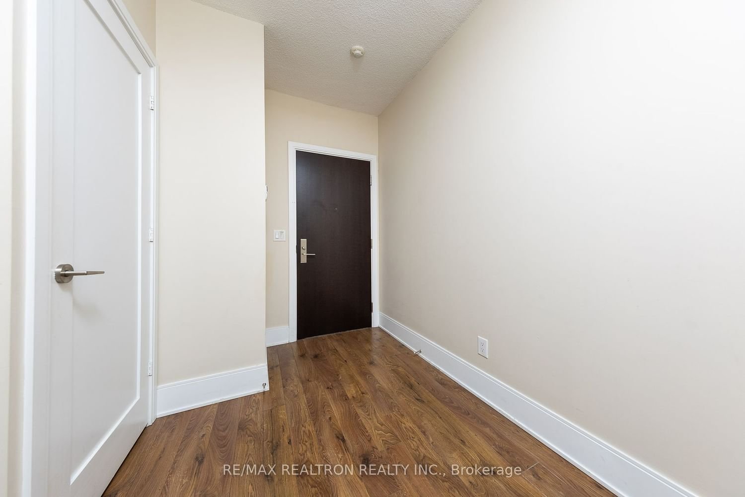 25 Broadway Ave, unit 1307 for sale - image #24