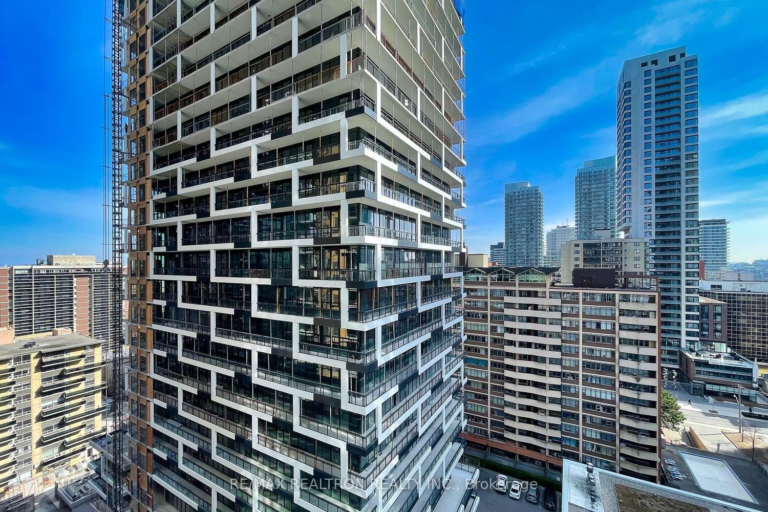 25 Broadway Ave, unit 1307 for sale - image #29