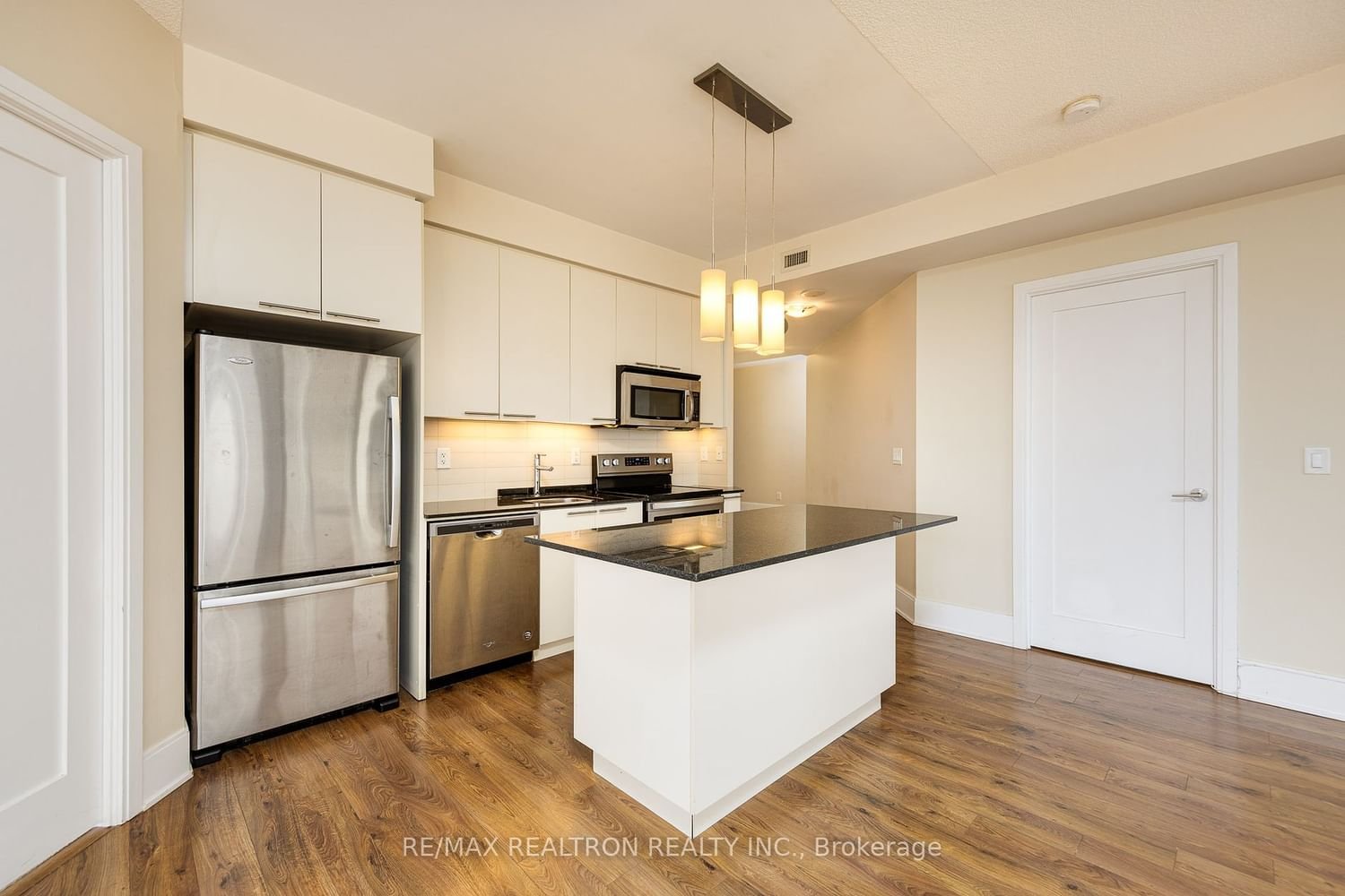 25 Broadway Ave, unit 1307 for sale - image #7