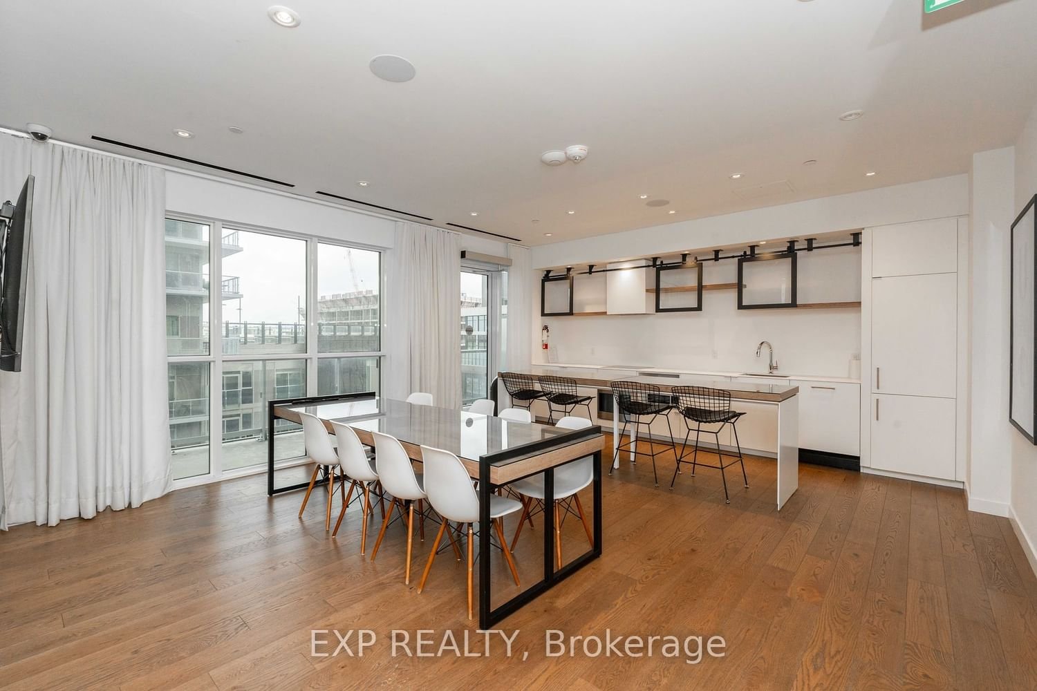 15 Lower Jarvis St, unit 813 for sale - image #40