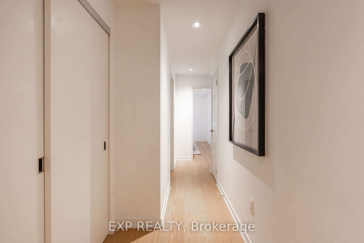 15 Lower Jarvis St, unit 813 for sale - image #6