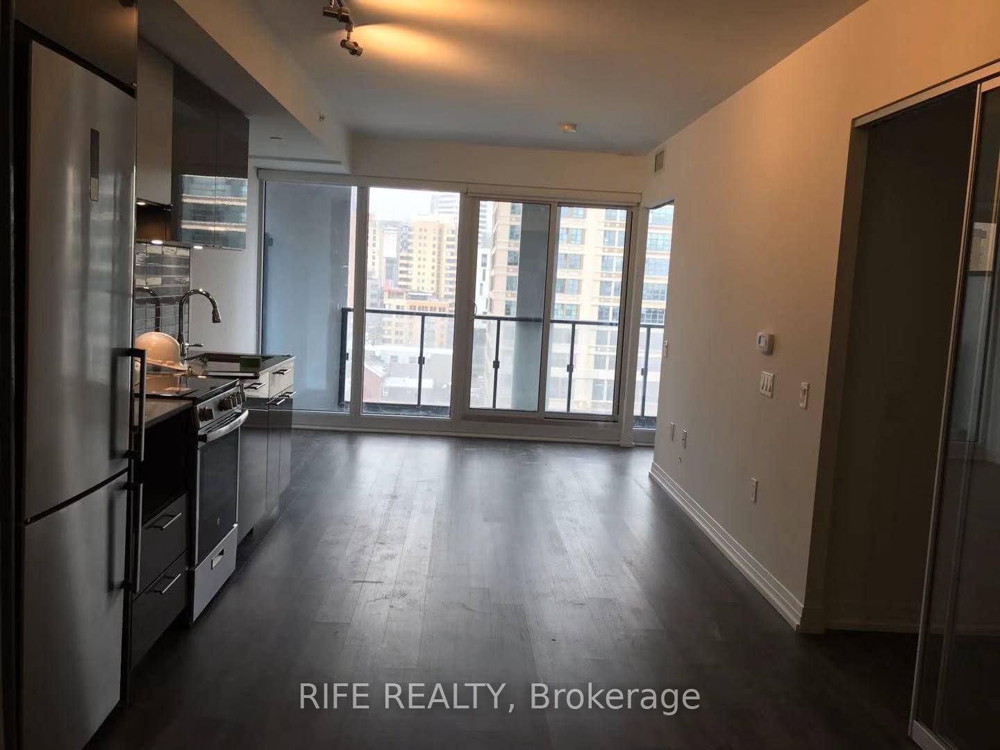 251 Jarvis St, unit 1029 for rent - image #13