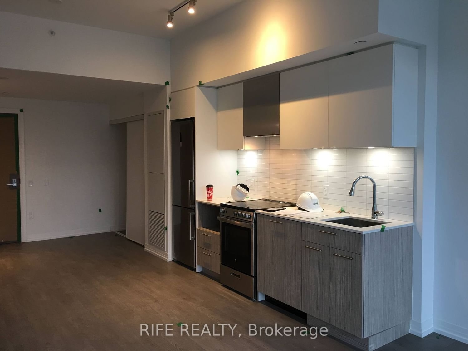 251 Jarvis St, unit 1029 for rent - image #8
