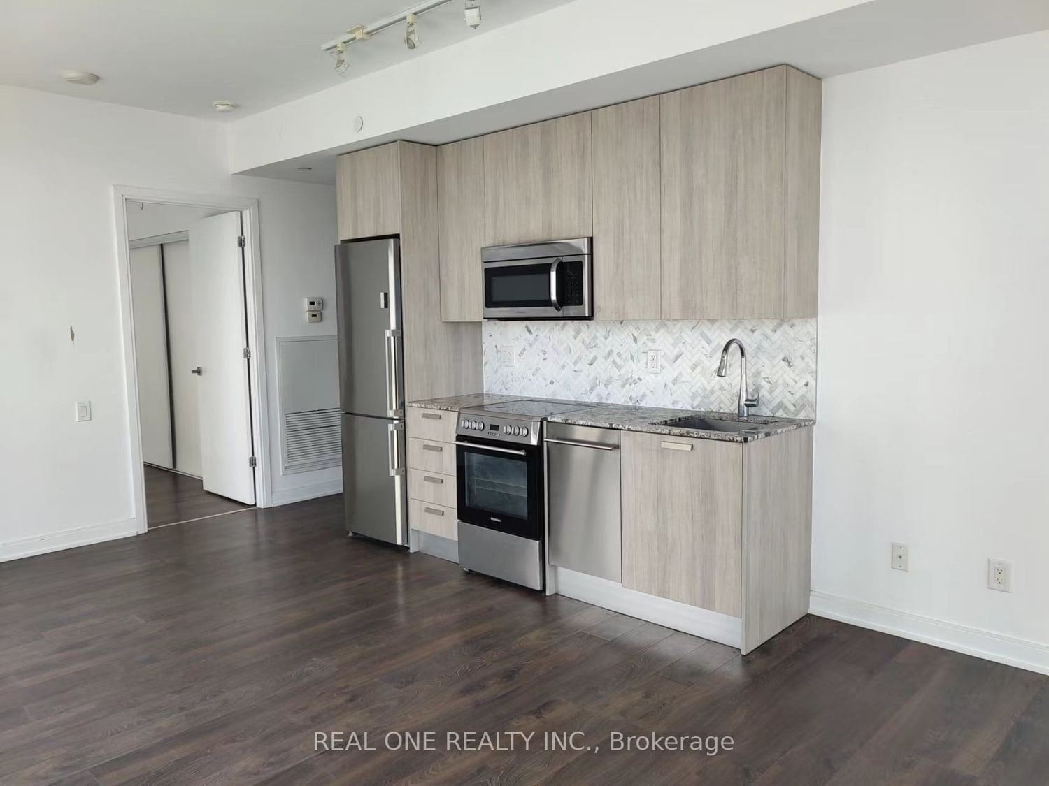42 Charles St, unit 4302 for rent - image #2
