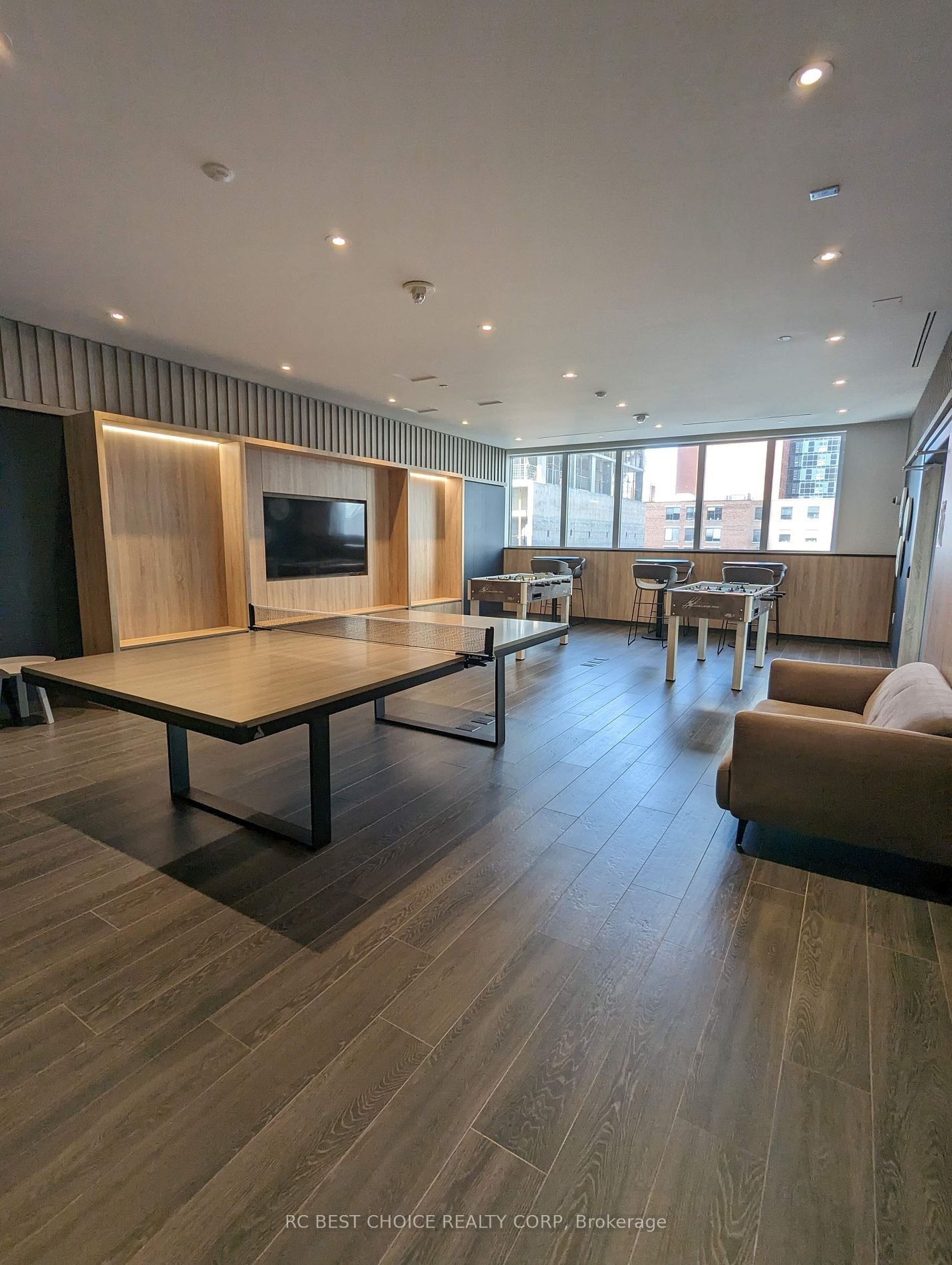 357 King St W, unit 1606 for rent - image #14