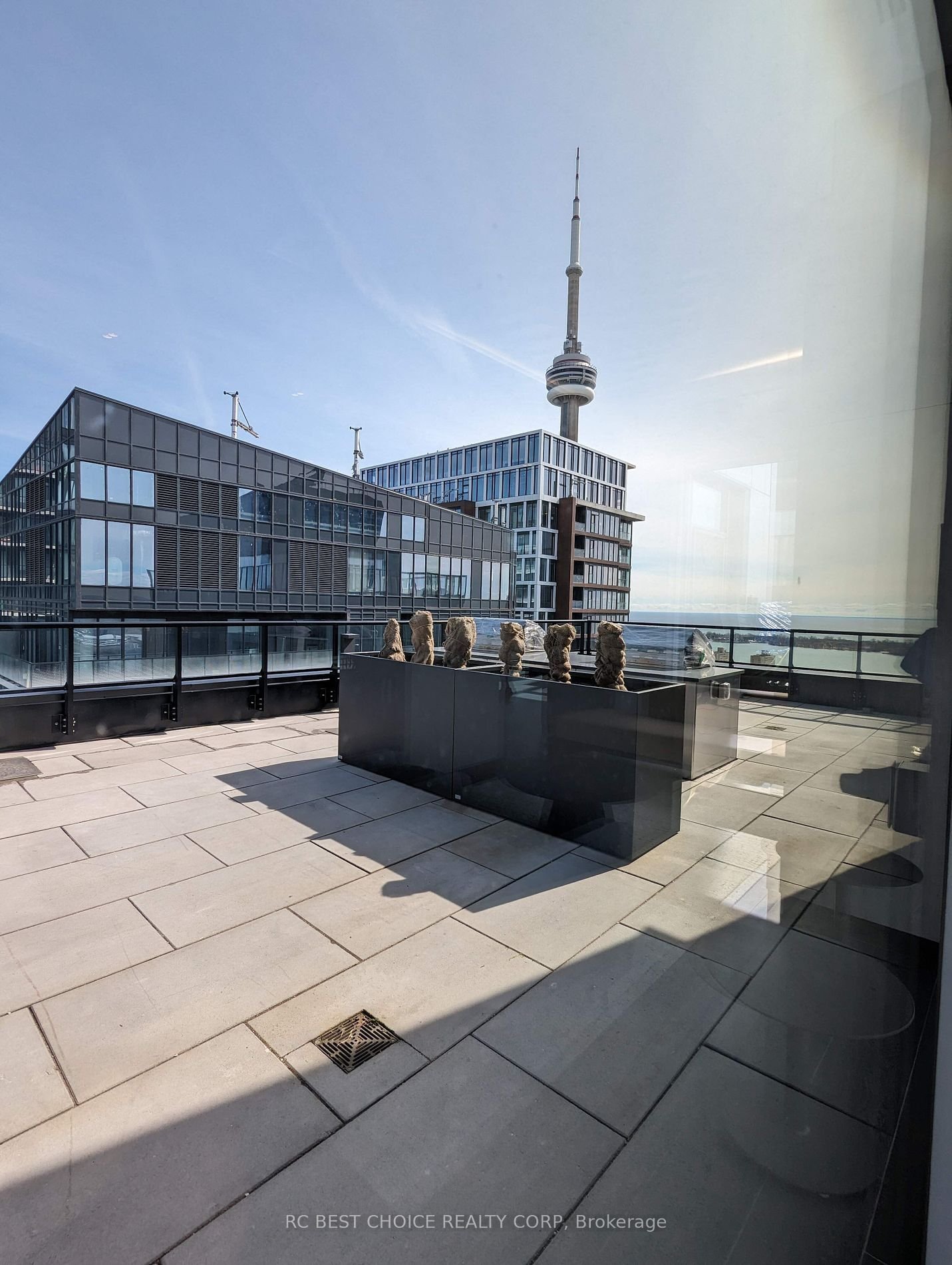 357 King St W, unit 1606 for rent - image #17