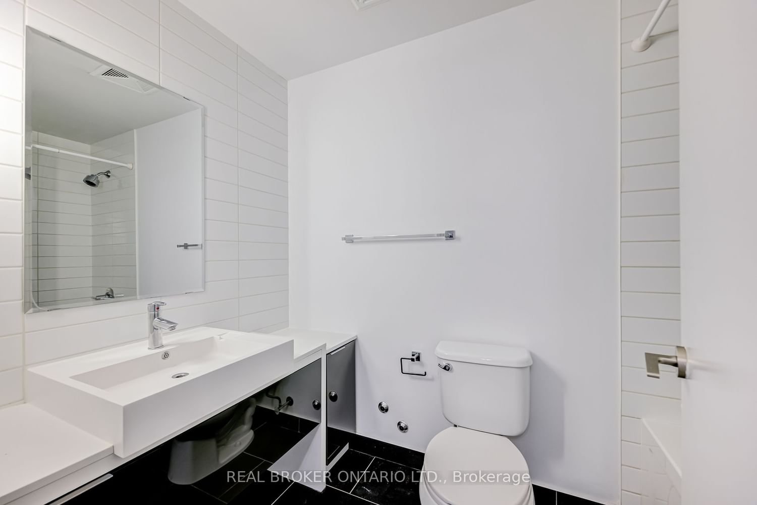 5 Hanna Ave, unit 111 for rent - image #14