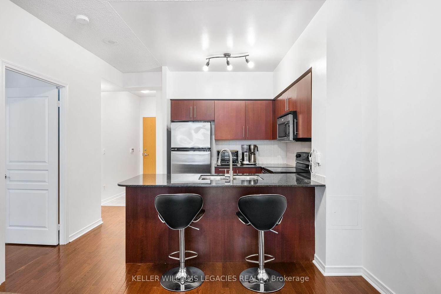 509 Beecroft Rd, unit 1101 for sale - image #5