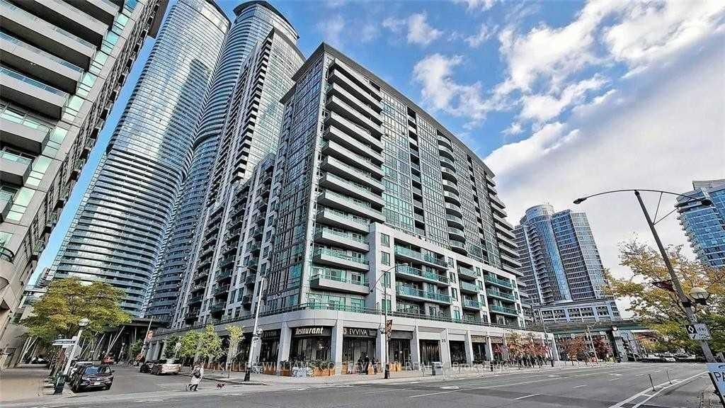 25 Lower Simcoe St, unit 903 for rent - image #23