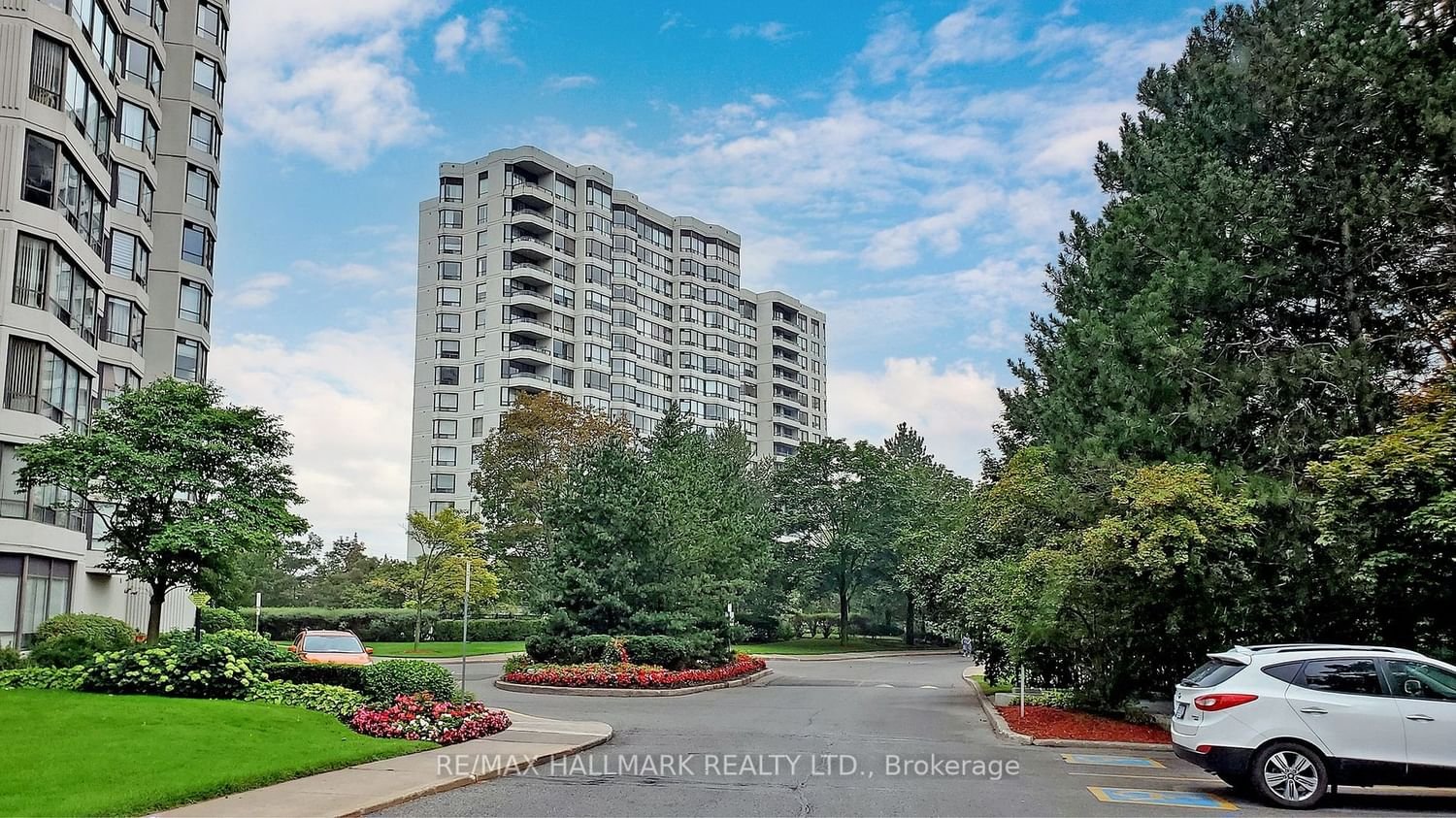 1121 Steeles Ave W, unit 206 for sale - image #1