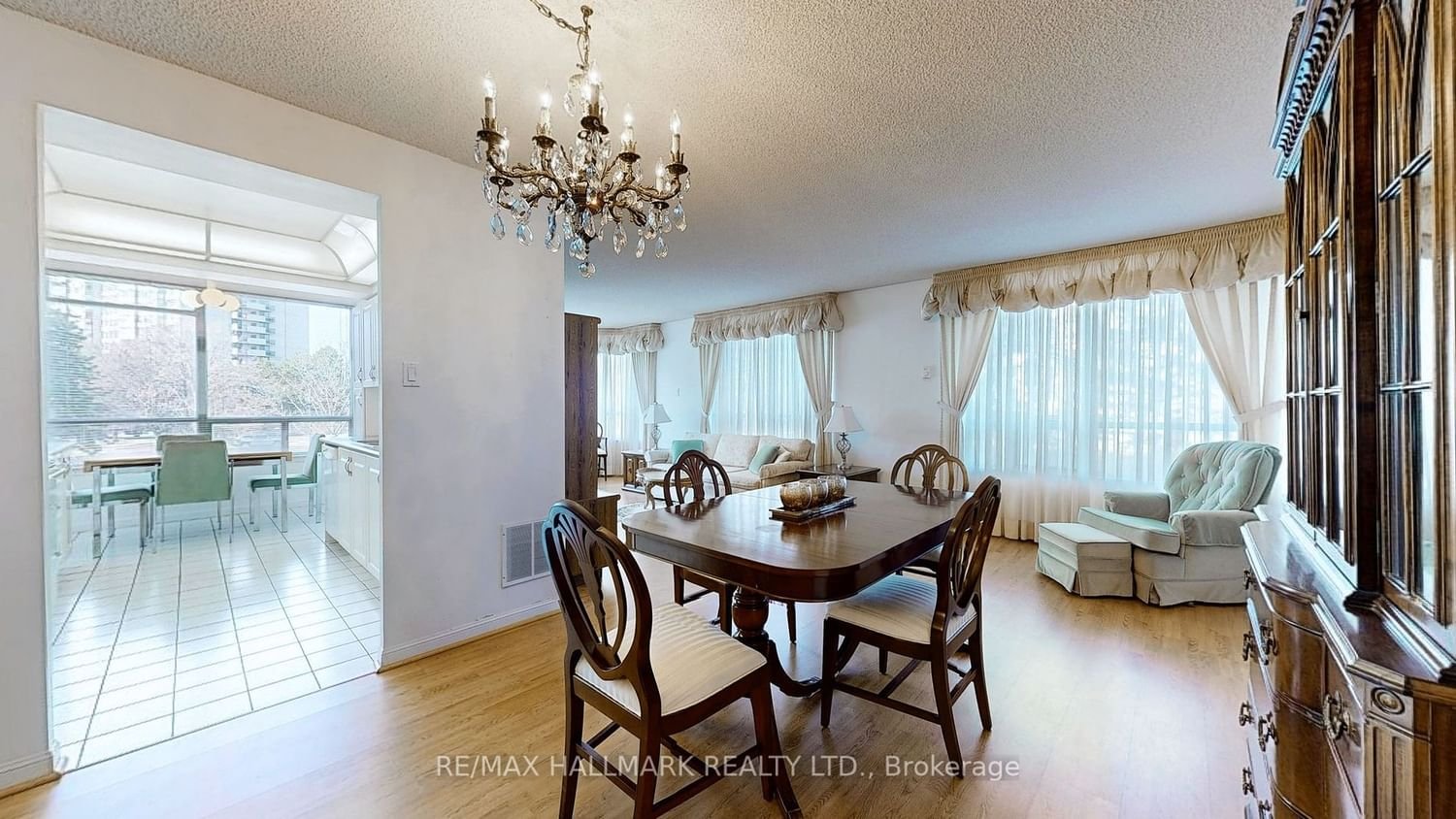 1121 Steeles Ave W, unit 206 for sale - image #18