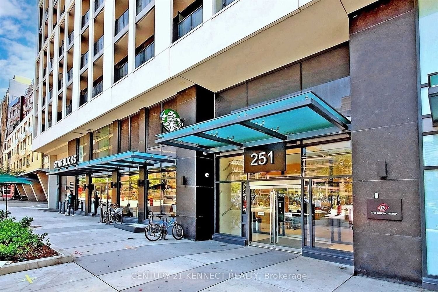 251 Jarvis St, unit Ph14 for rent - image #2