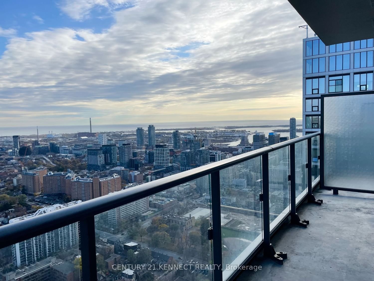 251 Jarvis St, unit Ph14 for rent - image #7