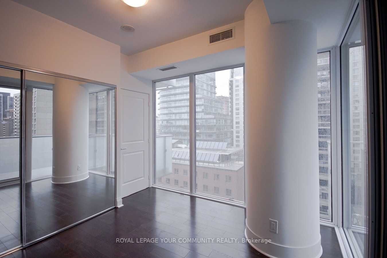 65 St Mary St, unit 909 for rent - image #29