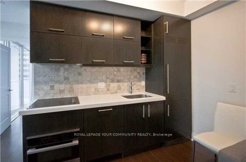 65 St Mary St, unit 909 for rent - image #8