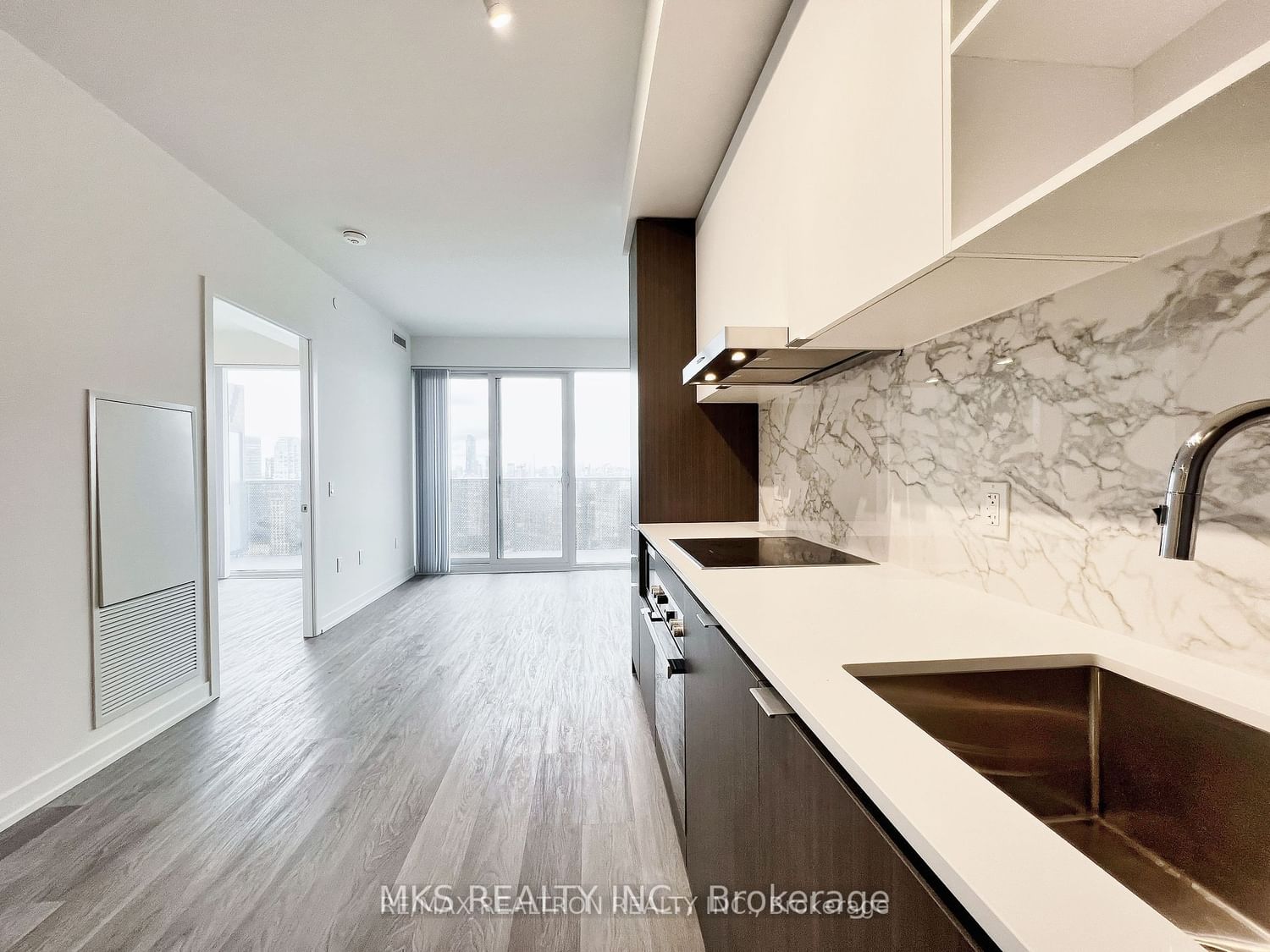 55 Cooper St, unit 6303 for sale - image #2