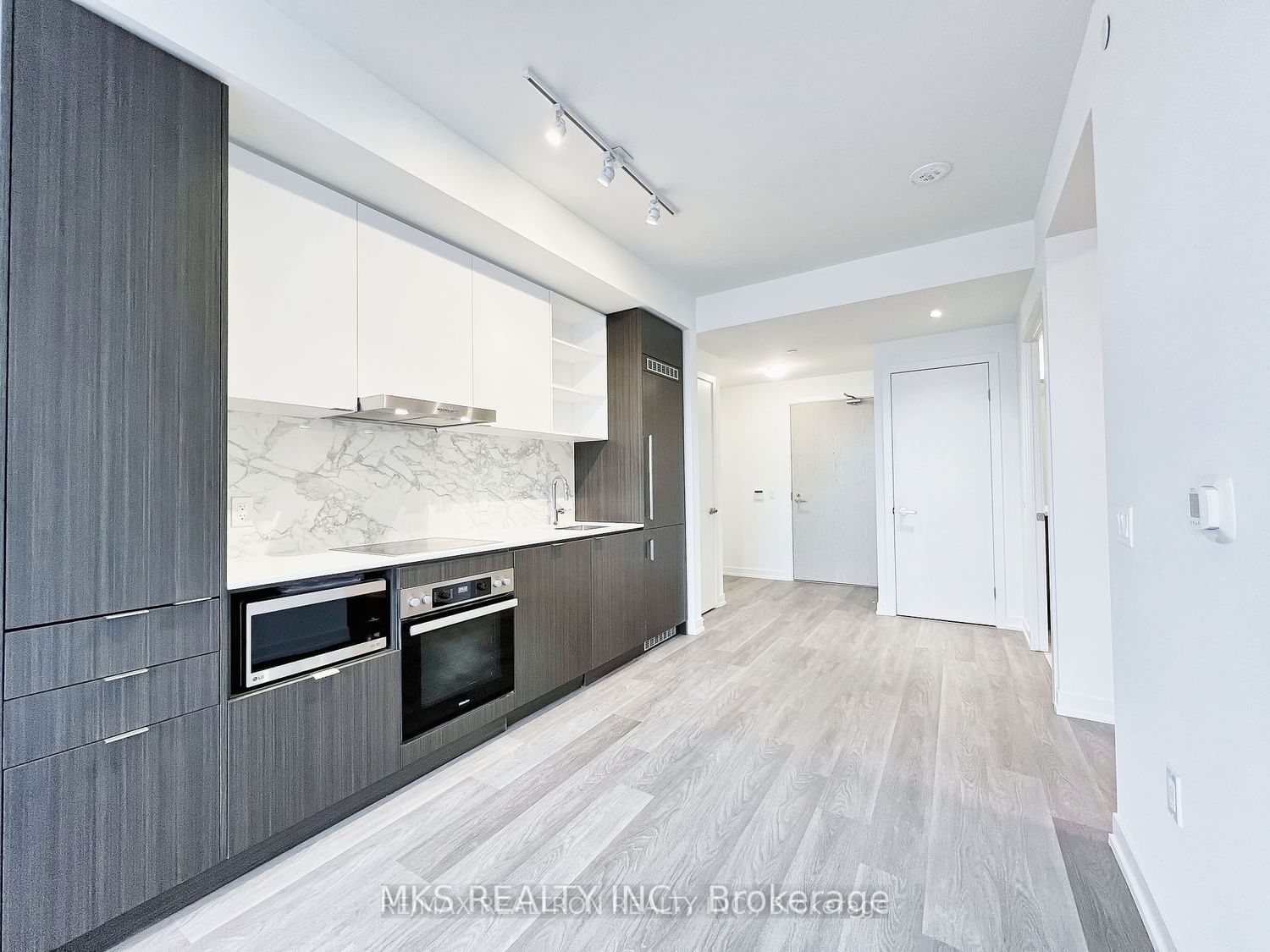 55 Cooper St, unit 6303 for sale - image #5