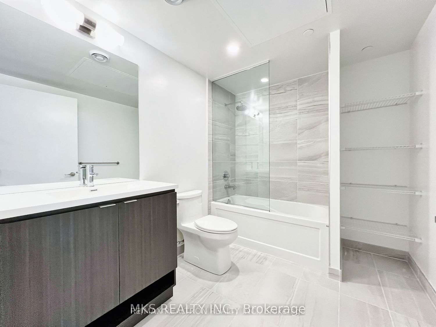 55 Cooper St, unit 6303 for sale - image #8