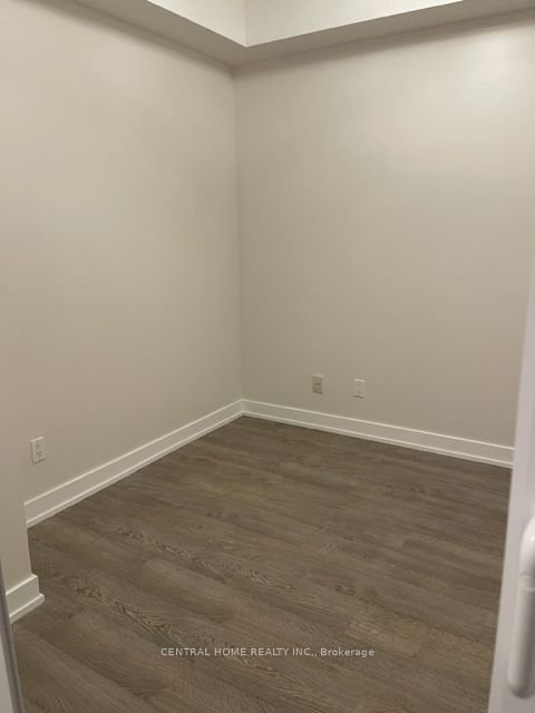 438 King St S, unit 310 for rent - image #8