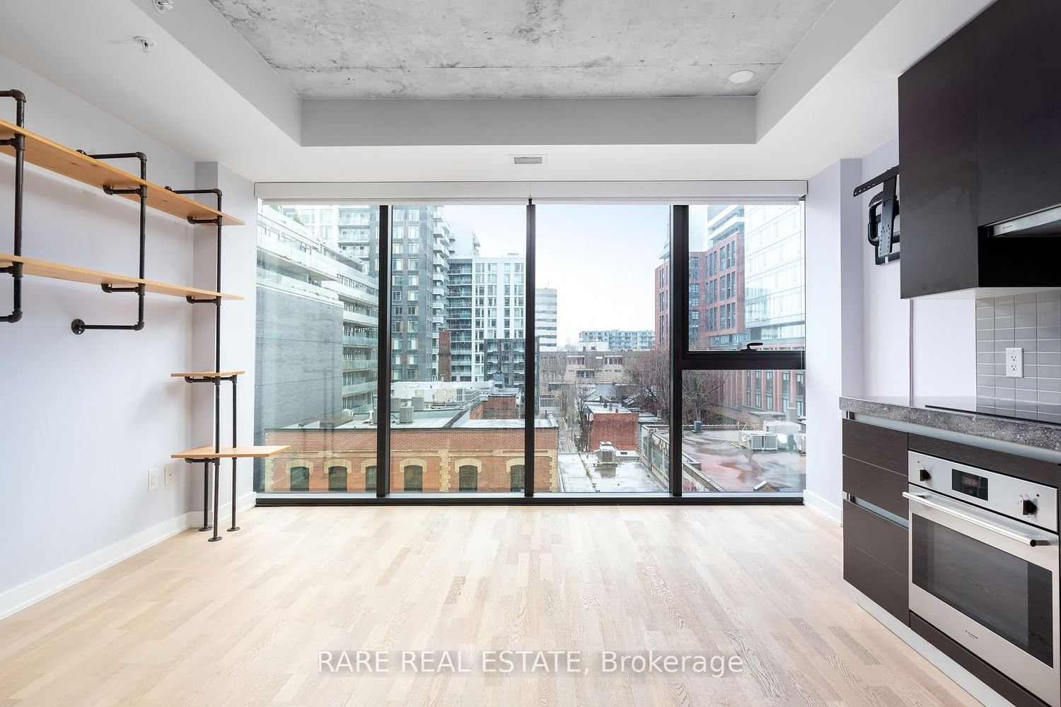 629 King St W, unit 629 for rent - image #7