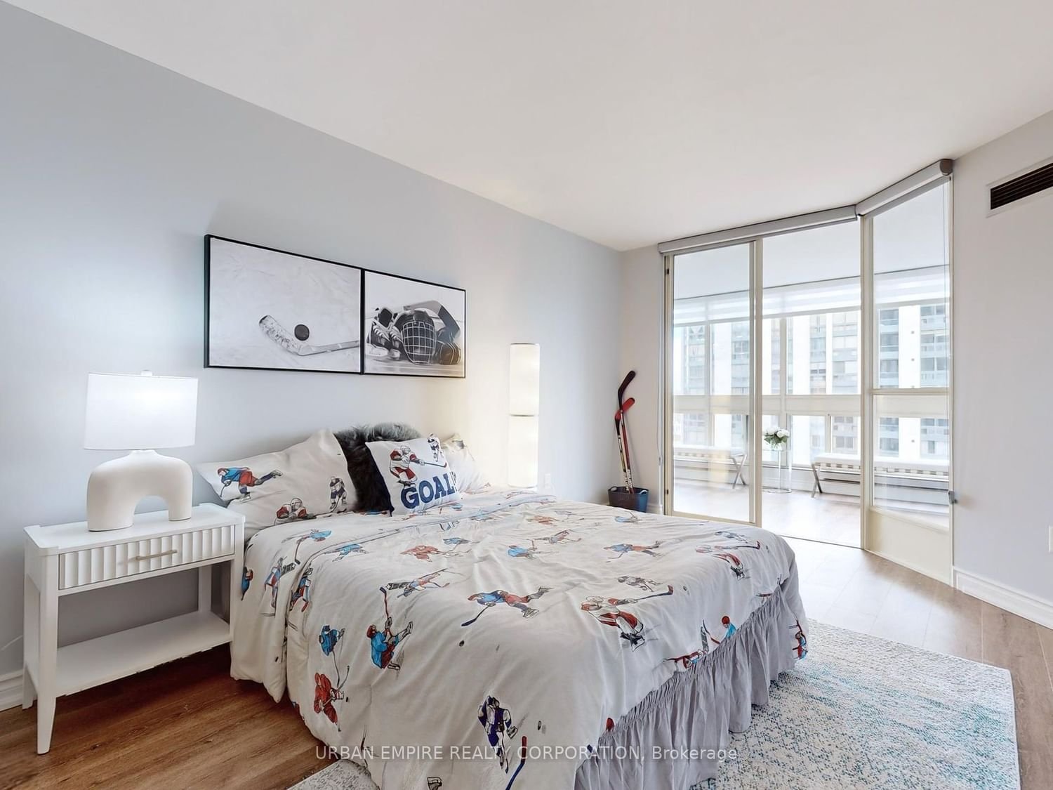 10 Kenneth Ave, unit 906 for sale - image #20