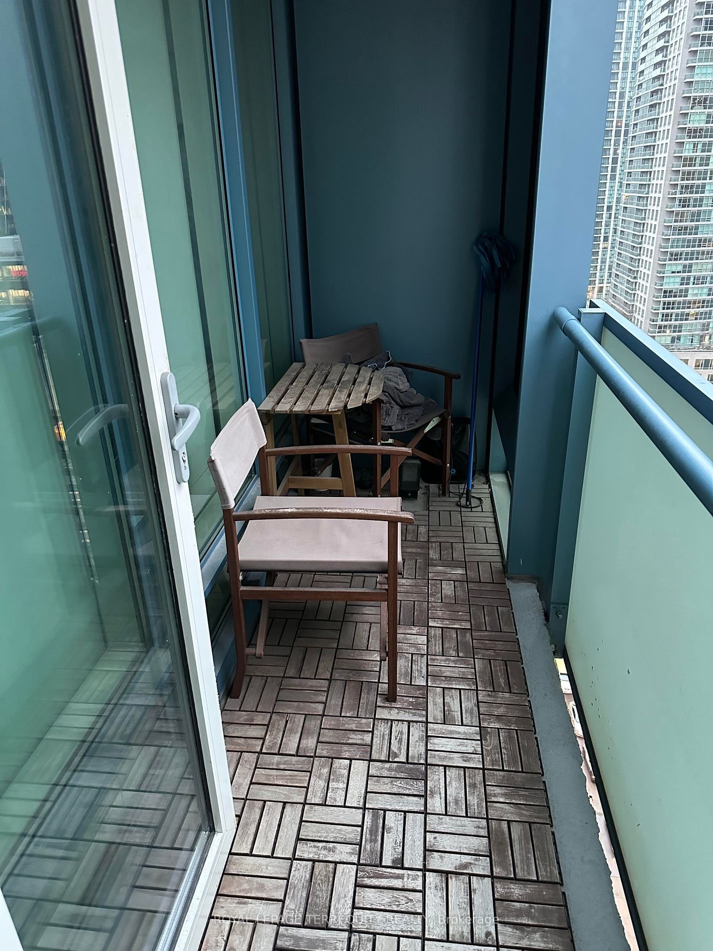 8 The Esplanade Ave, unit 1704 for rent - image #2