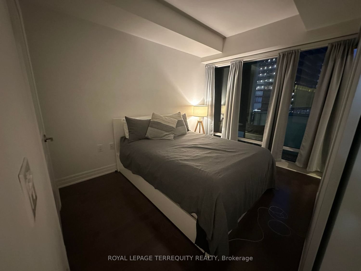 8 The Esplanade Ave, unit 1704 for rent - image #5