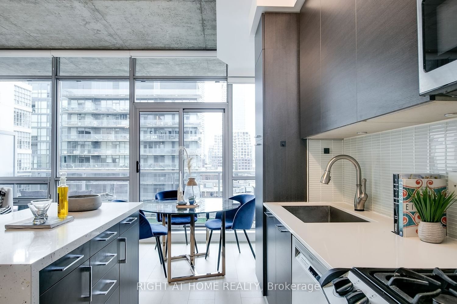 399 Adelaide St W, unit 710 for sale - image #27