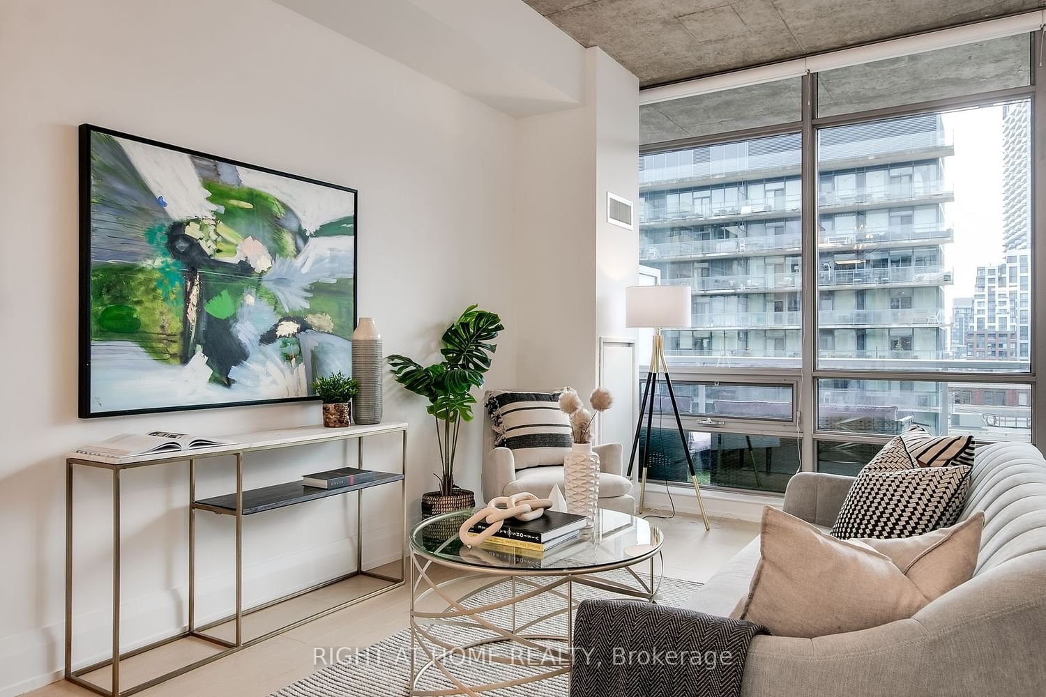 399 Adelaide St W, unit 710 for sale - image #4