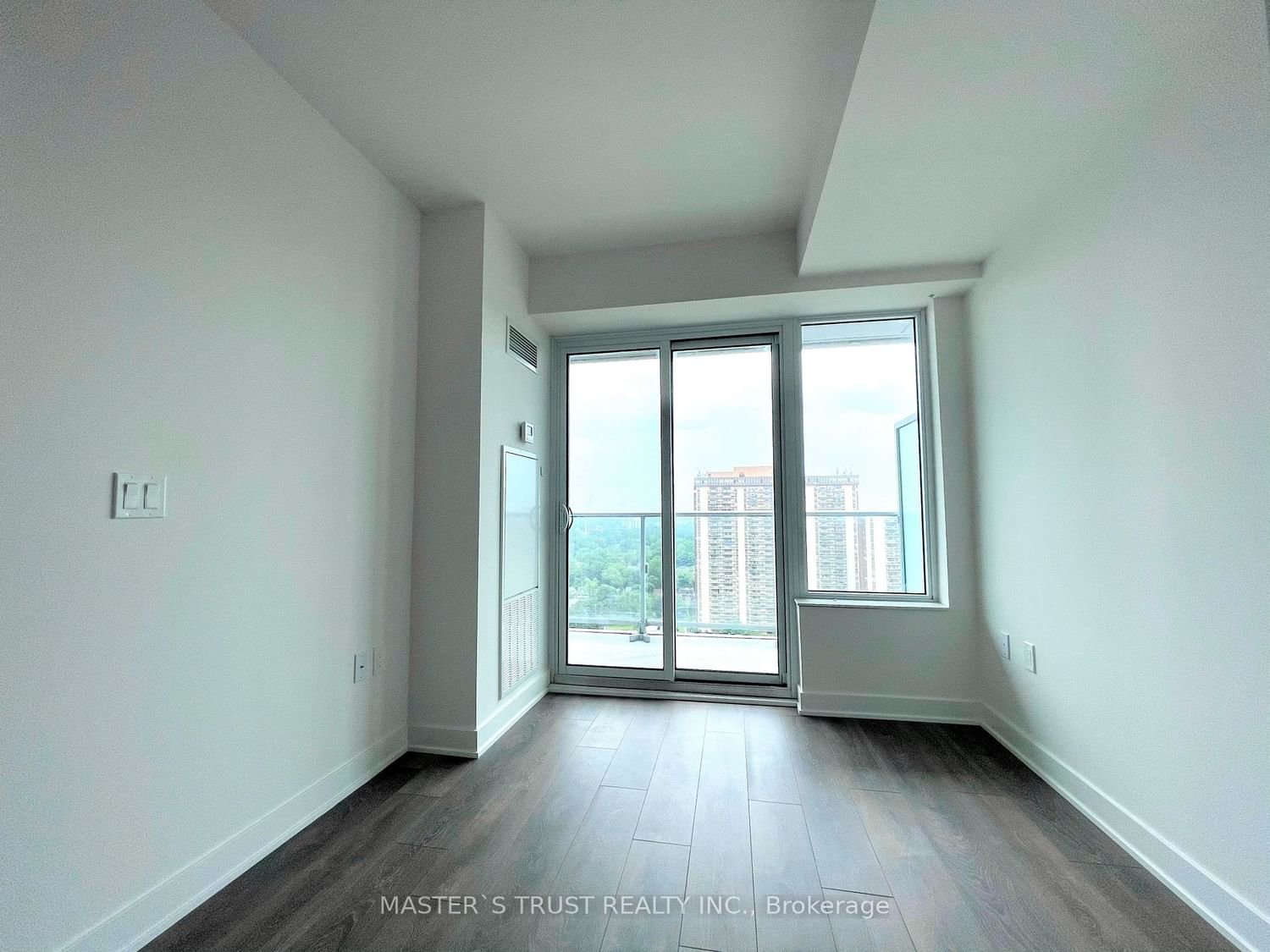 99 Broadway Ave, unit 2301 for rent - image #6