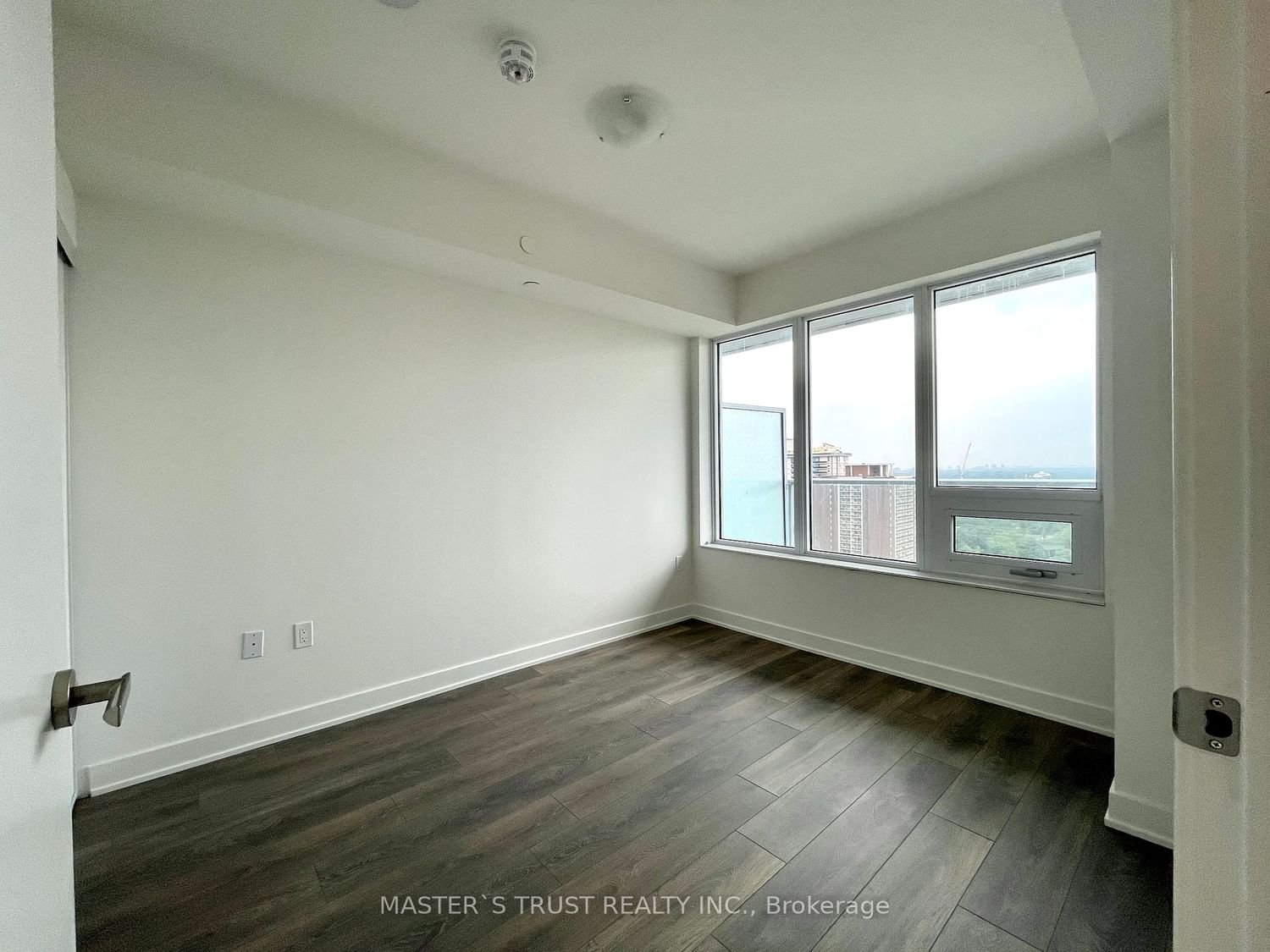 99 Broadway Ave, unit 2301 for rent - image #9