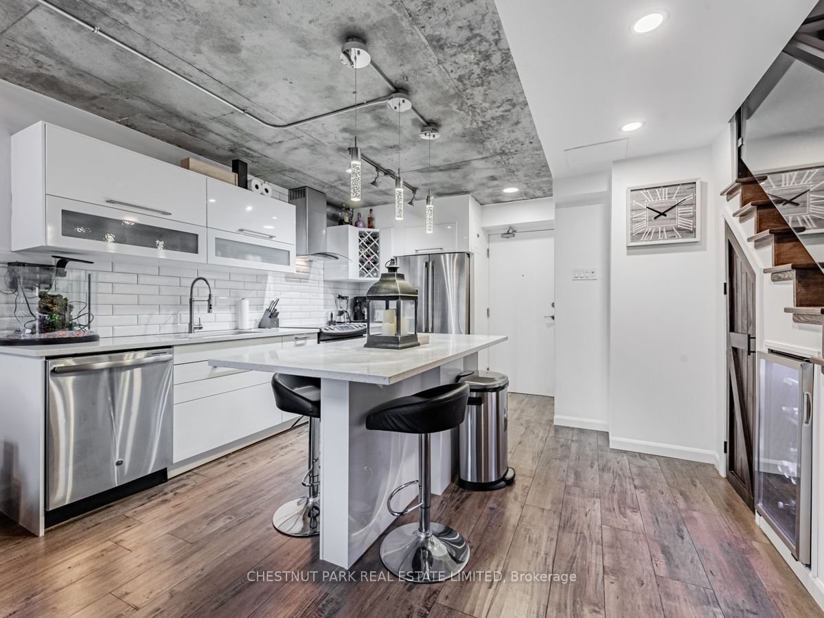 1029 King St W, unit 417 for rent - image #5