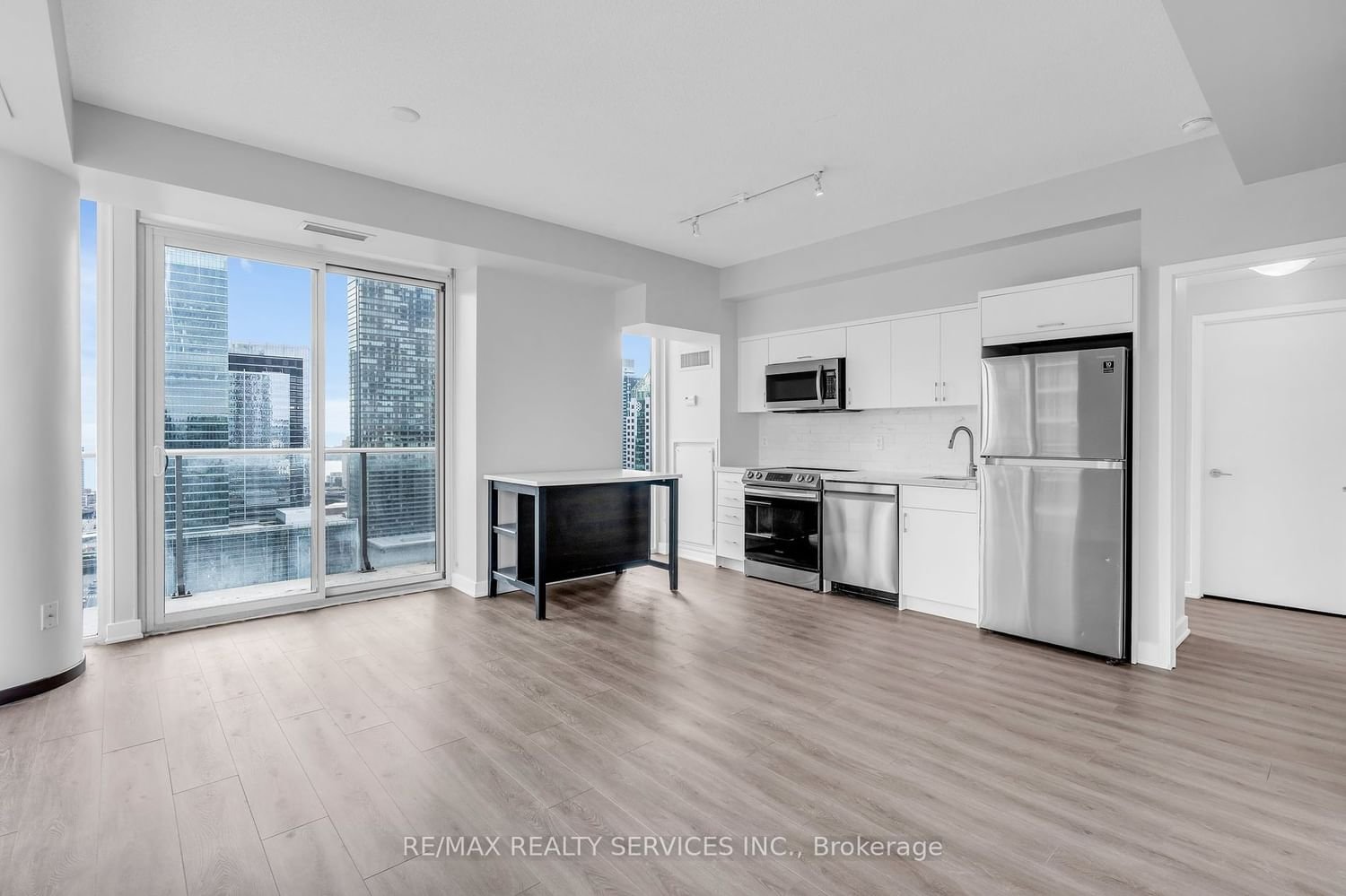 126 Simcoe St, unit 3008 for rent - image #13
