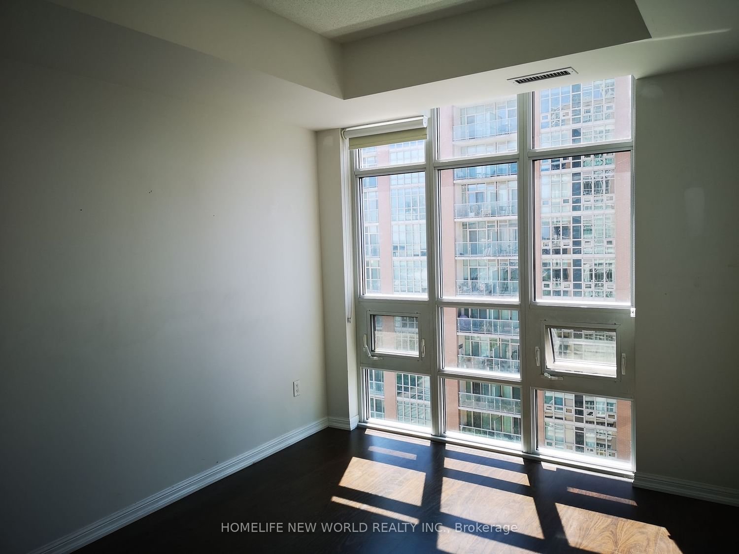 65 East Liberty St, unit 1807 for rent - image #5