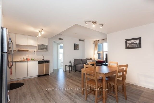 59 East Liberty St, unit 413 for rent - image #5