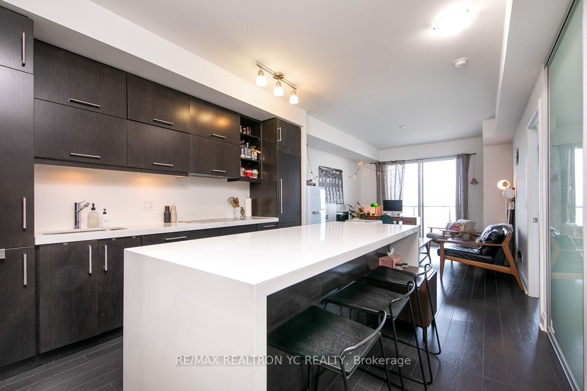 65 St Mary St, unit 2205 for rent - image #3